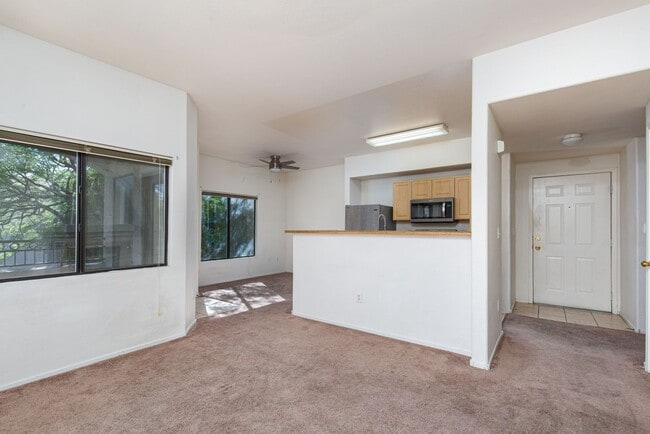 Building Photo - MOVE IN SPECIAL - 1st month HALF OFF!!!