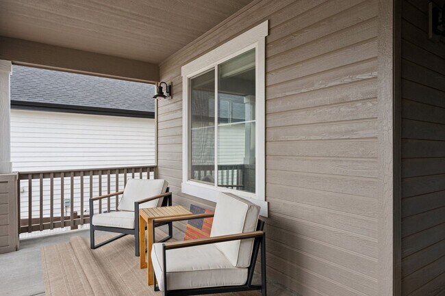 Building Photo - Absolutely Gorgeous Cordera Home