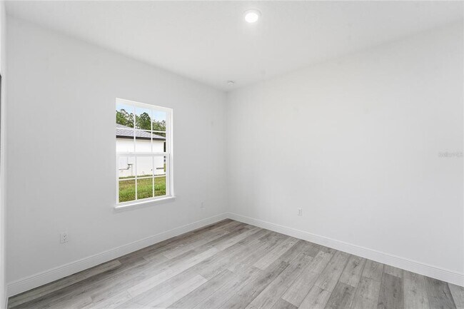 Building Photo - 2200 SW 156th Loop