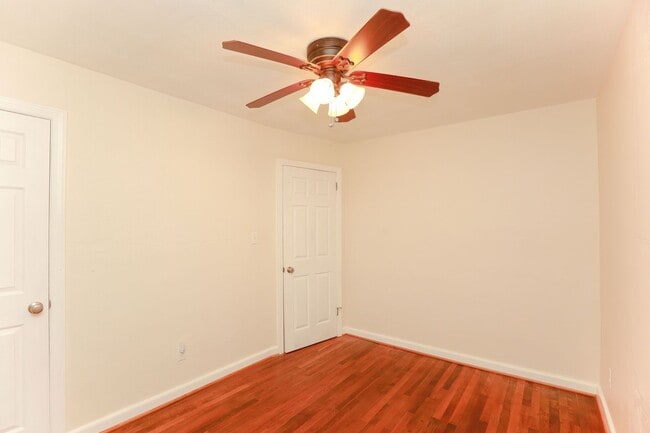 Building Photo - Gorgeous home rental in Virginia Beach!