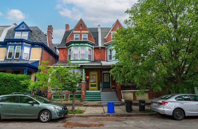 Building Photo - 4813 Walton Ave