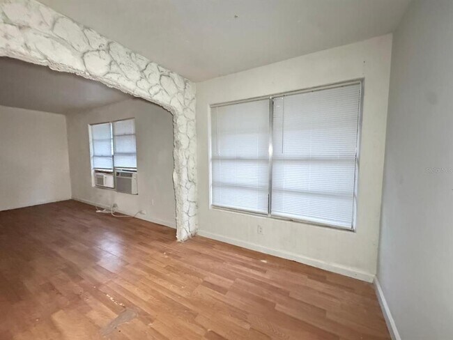 Building Photo - 229 Candler Ave