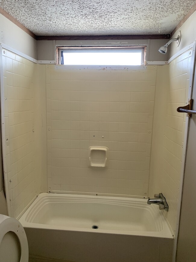 Building Photo - 154 Zackary St