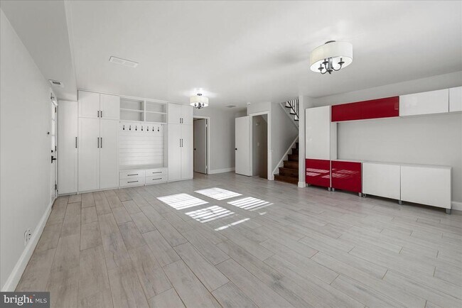 Building Photo - 7114 Xavier Ct