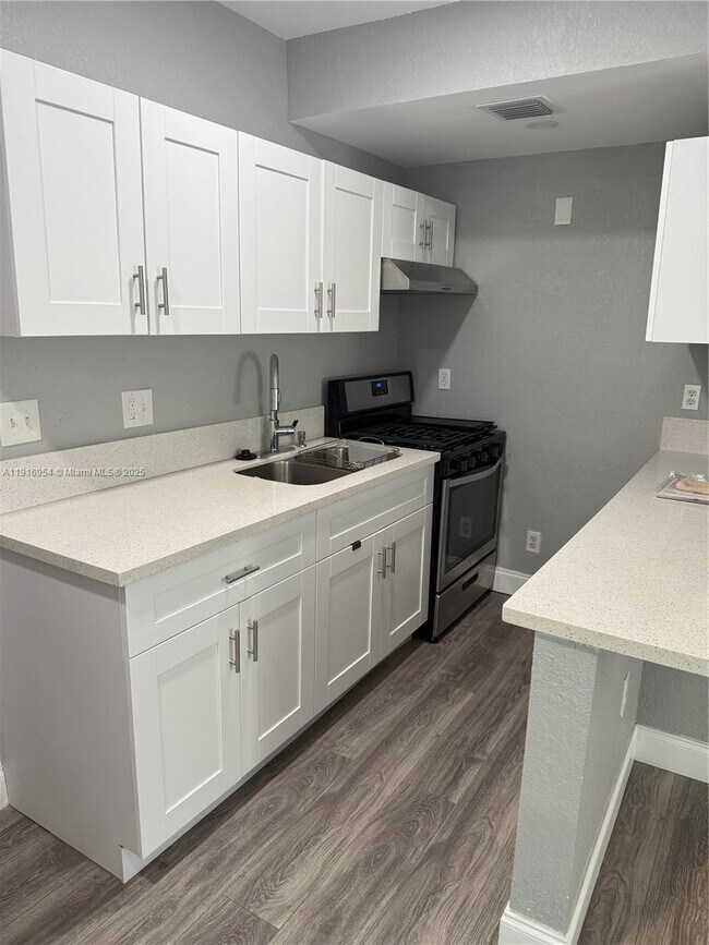 Building Photo - 291 NE 112th St