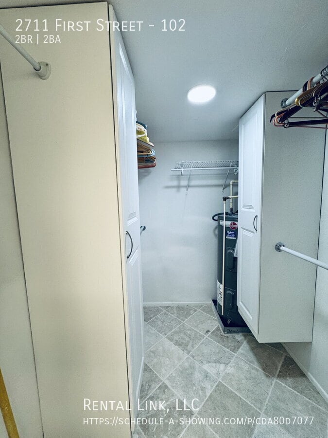 Building Photo - 2711 First Street