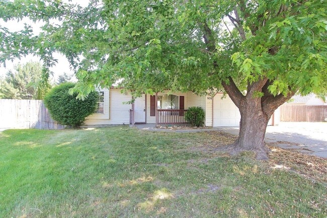 Primary Photo - 978 Johnson Dr