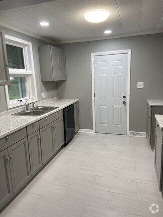 Building Photo - 3818 Pineneedle Dr