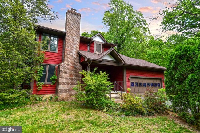 Building Photo - 2062 Farragut Dr