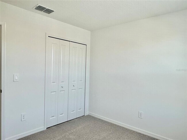 Building Photo - 17761 Pleasantview Blvd