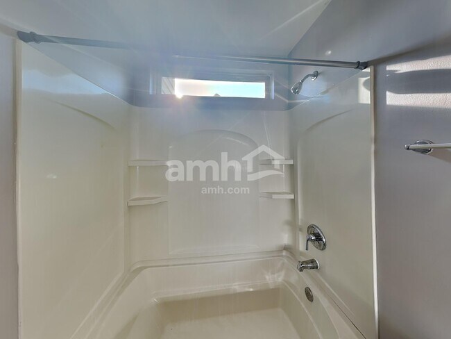 Building Photo - 300 Annandale Dr