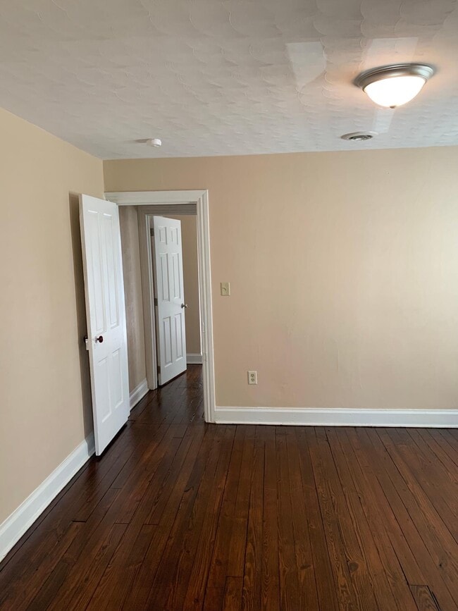 Building Photo - 155 McAllister St