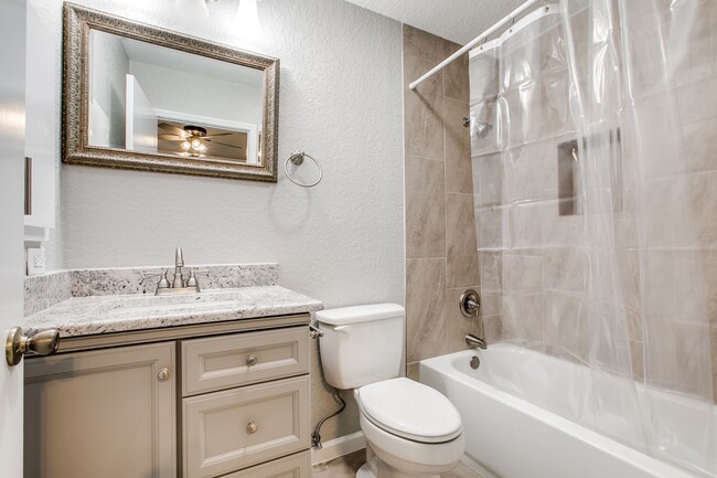 Building Photo - 2 Bedroom/2.5 Bath Edgecliff Subdivision