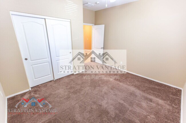 Building Photo - 3522 S 81st Dr