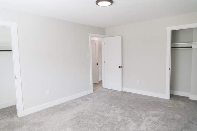 Building Photo - 151 Morrison Dr