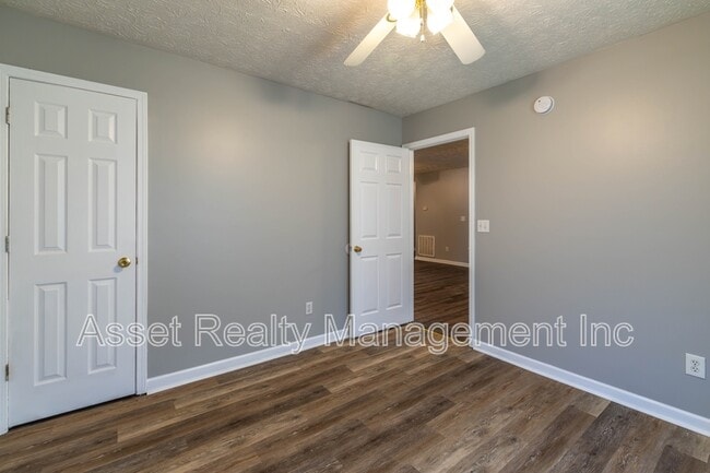Building Photo - 152 Red Bud Ln