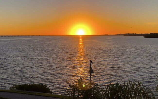 Building Photo - 2755 Via Capri