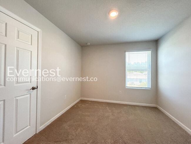 Building Photo - 4 Sea Ship Pl