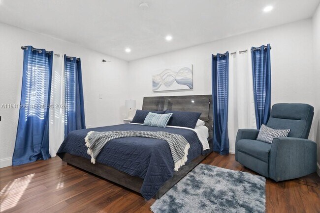 Building Photo - 445 SW 62nd Ct