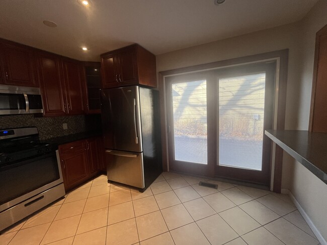 Building Photo - 1748 Brookdale Rd