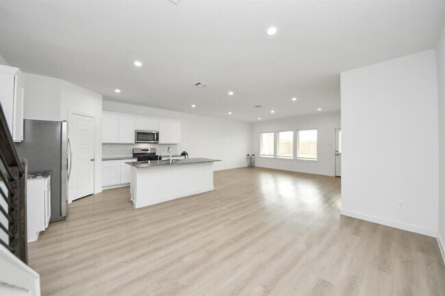 Building Photo - 1319 Star Grass Ln