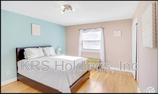 Building Photo - 5238 Goolsby Ct