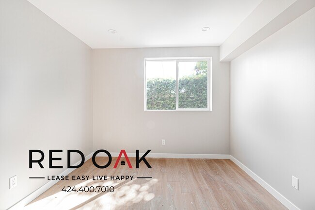 Building Photo - 4506 Esmeralda St