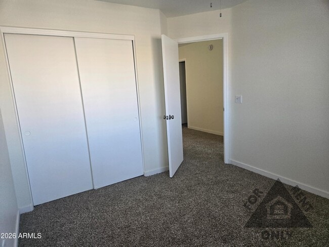 Building Photo - 4025 E Coolbrook Ave