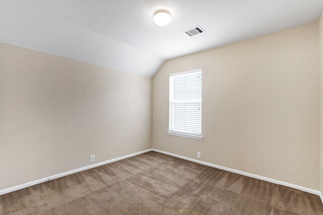 Building Photo - ***APPLICATION CURRENTLY UNDER REVIEW***Tw...