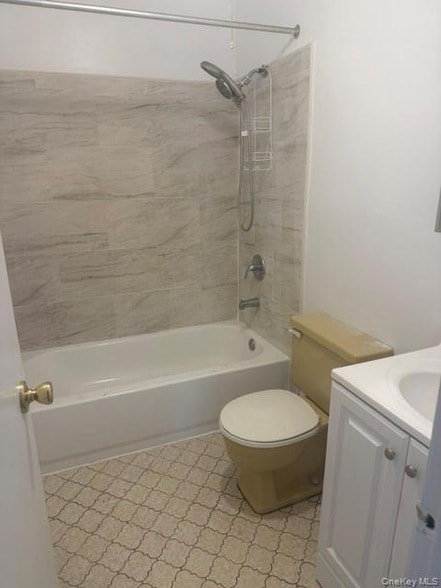 Building Photo - 1-72 Parkcenter Drive Unit