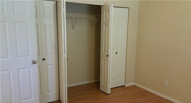 Building Photo - 5786 Portal Way