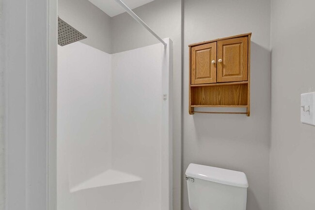 Building Photo - Call Sabrina Thomas Office at 757-767-0767...