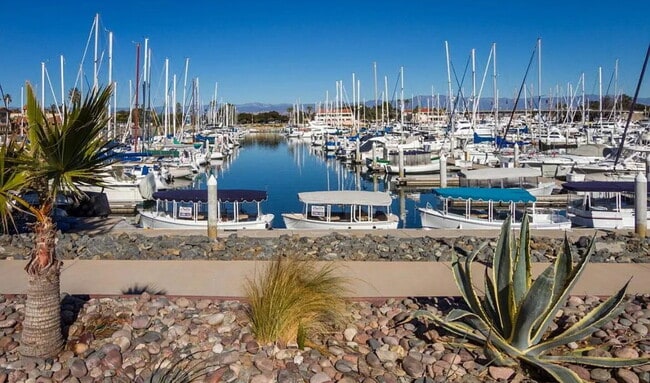 Building Photo - charming one-bedroom, one-bath retreat nestled in a serene beachside community