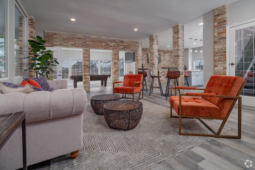 Clubhouse - The Summit of Thousand Oaks