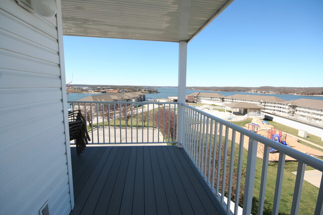 Building Photo - 2 bedroom condo in Osage Beach