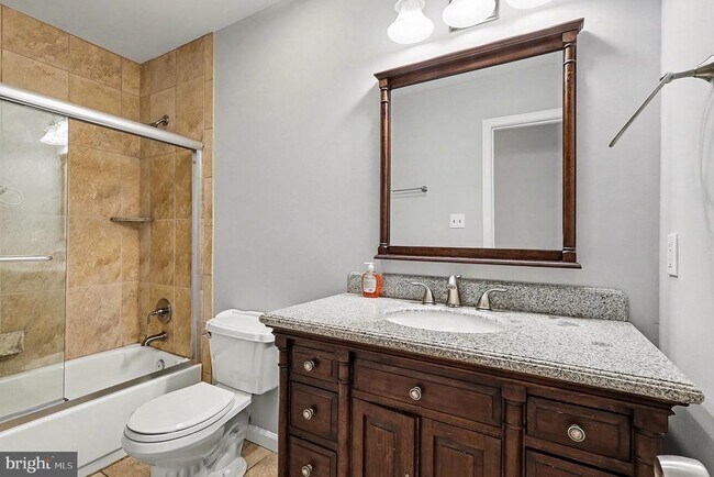 Building Photo - 5819 Stone Ridge Dr