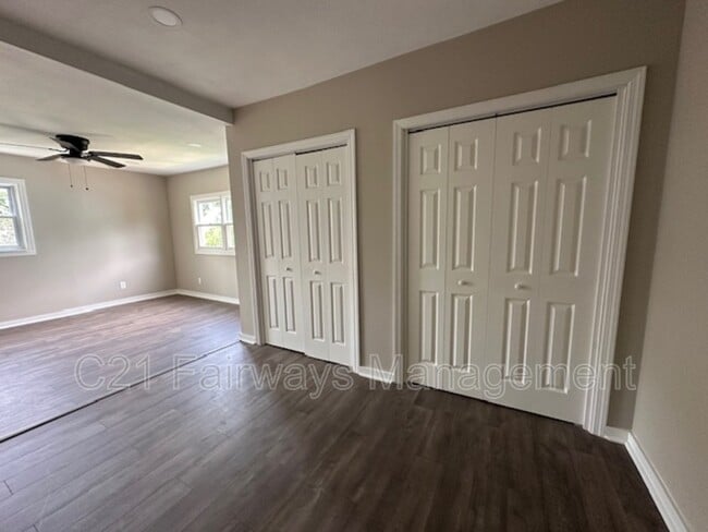 Building Photo - 3741 Wapello St