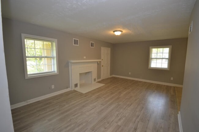 Building Photo - 1453 Clermont Ave