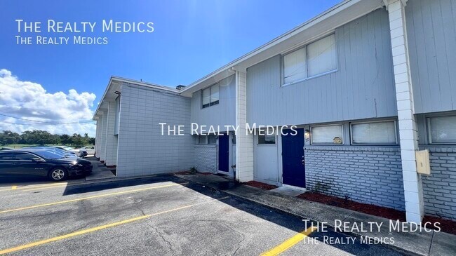 Building Photo - 1010 N Fiske Blvd