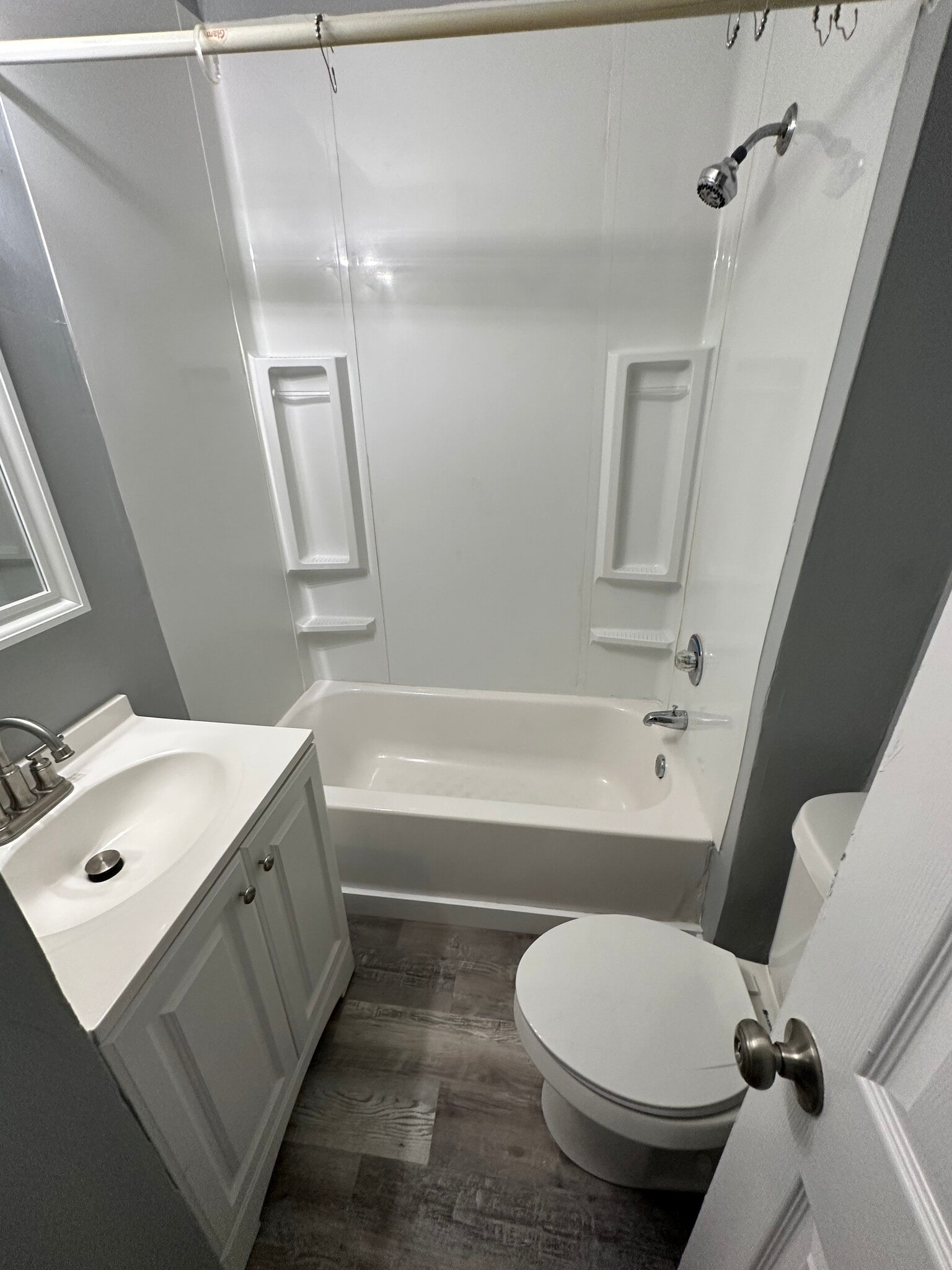 Building Photo - 2029 Cartier St