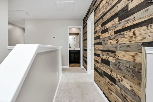 Building Photo - 414 Tulip Way