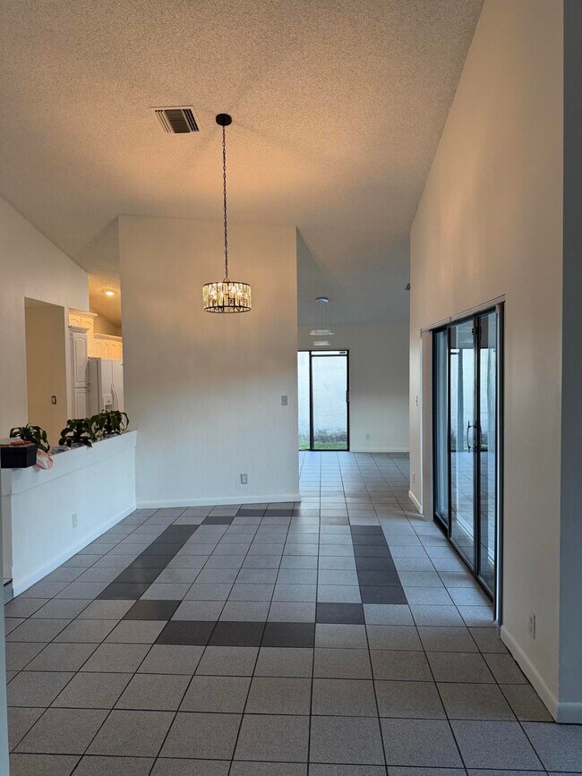 Building Photo - 11508 Clear Creek Pl