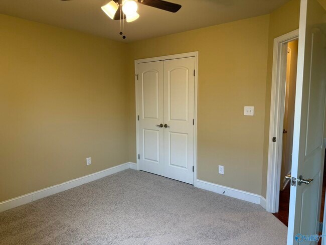 Building Photo - 612 Durbin Ln SW