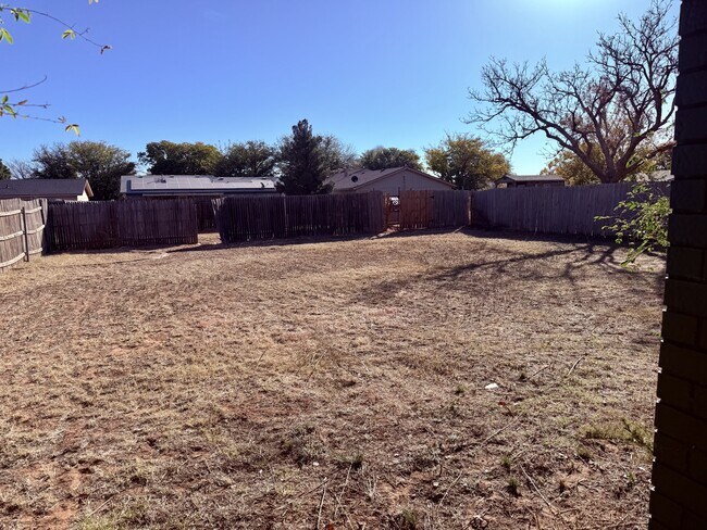 Building Photo - 7417 Fir Ave