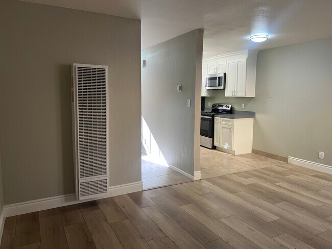 Building Photo - 2125 92nd Ave