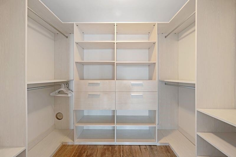 Building Photo - 650 NE 32nd St