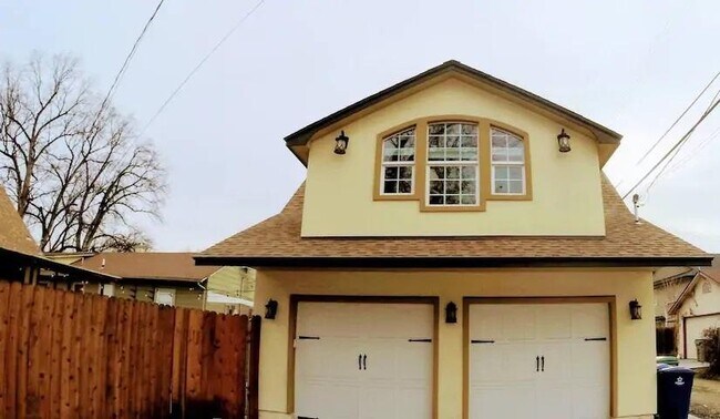 Building Photo - 1419 N 18th St, Boise ID 83702