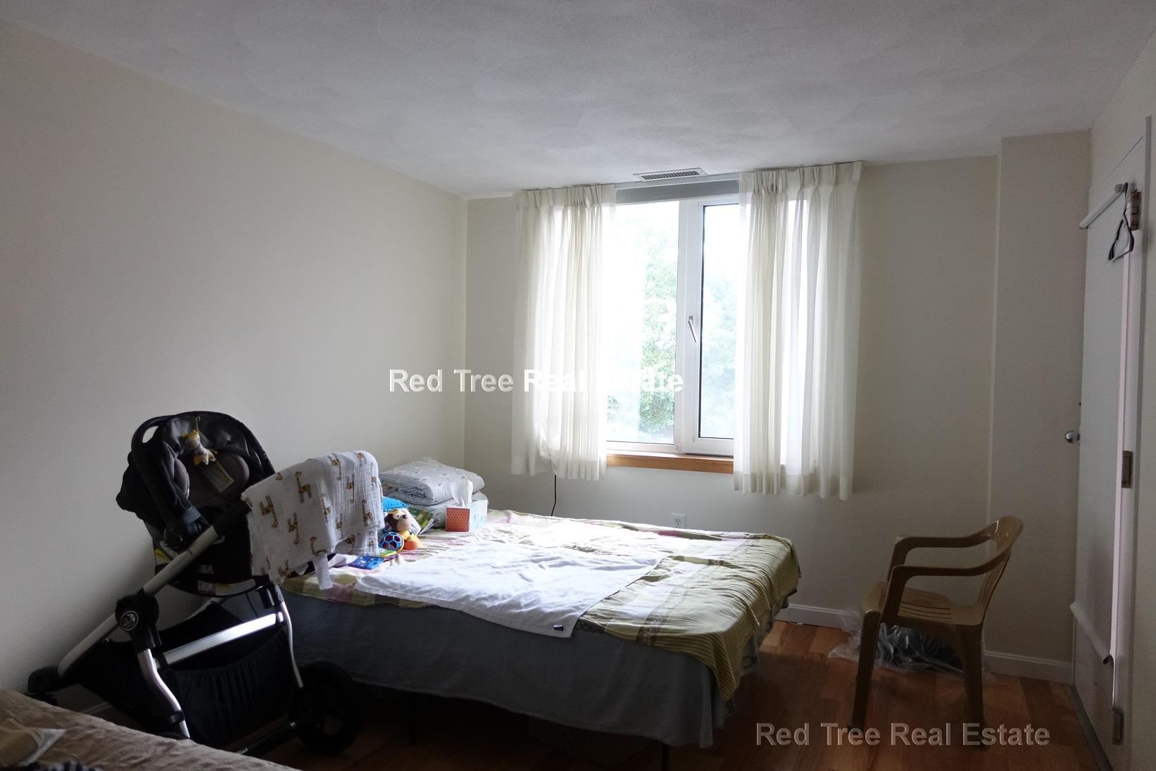 Building Photo - 40 Townly Rd