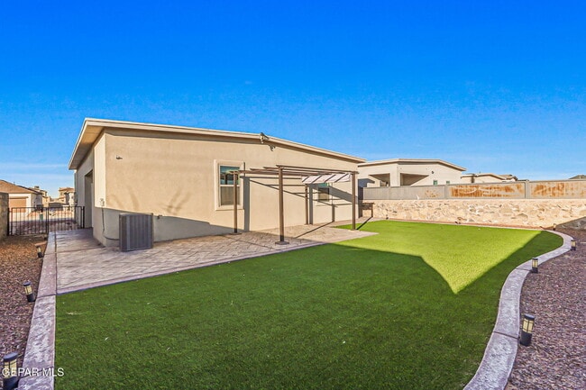 Building Photo - 14804 John McNeely Ave