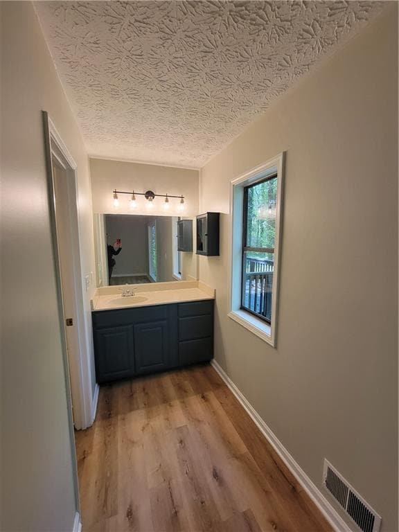 Building Photo - 205 Watkins Glen Dr NE
